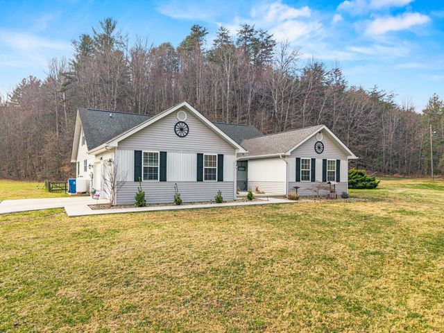 2581 Corder Flats Road, Strunk, KY 42649