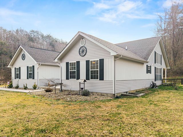 2581 Corder Flats Road, Strunk, KY 42649