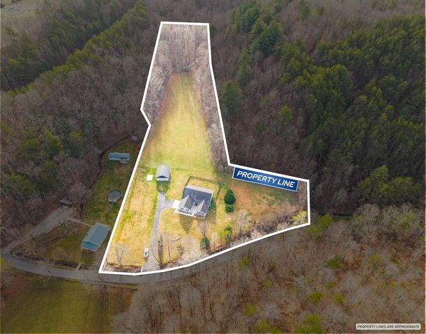 2581 Corder Flats Road, Strunk, KY 42649