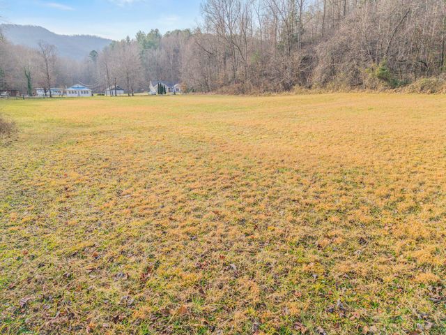 2581 Corder Flats Road, Strunk, KY 42649
