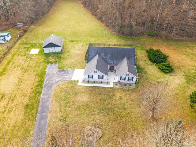 2581 Corder Flats Road, Strunk, KY 42649