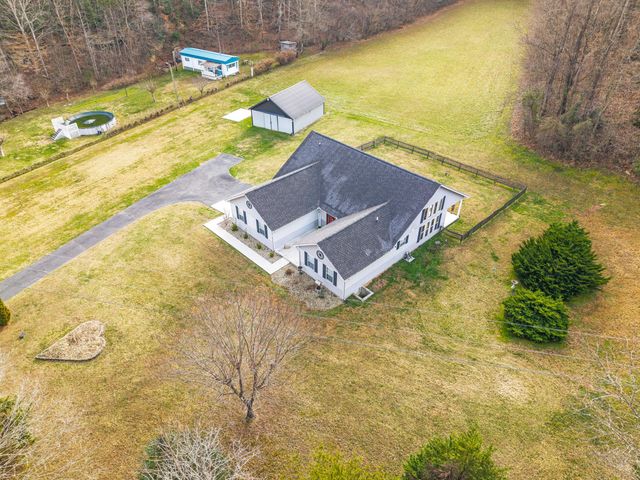 2581 Corder Flats Road, Strunk, KY 42649