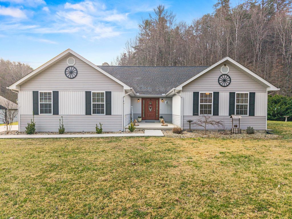 2581 Corder Flats Road, Strunk, KY 42649