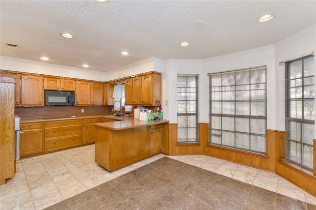 9228 Claudia Drive, Fort Worth, TX 76134
