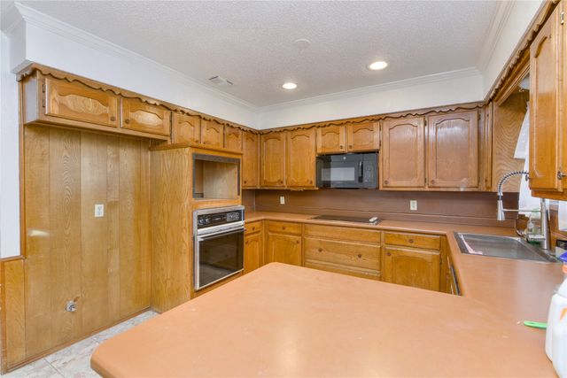 9228 Claudia Drive, Fort Worth, TX 76134