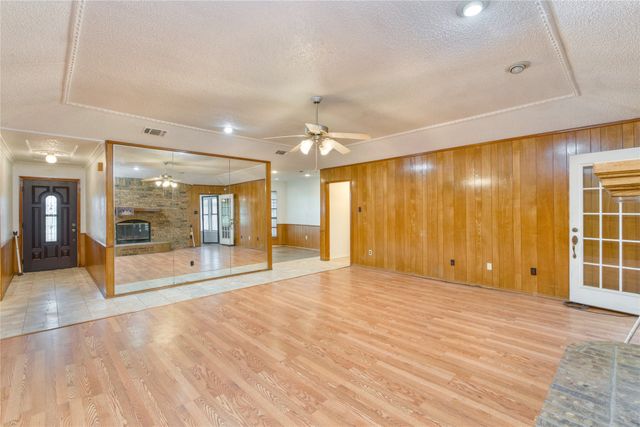 9228 Claudia Drive, Fort Worth, TX 76134