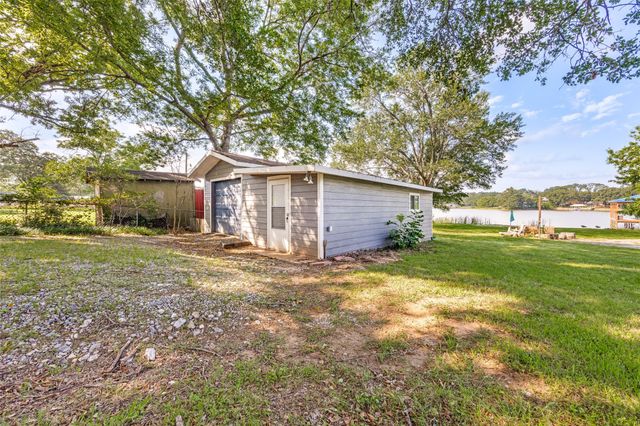 1910 Beavers Circle, Bonham, TX 75418