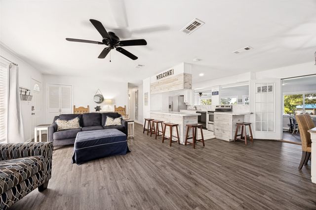 1910 Beavers Circle, Bonham, TX 75418