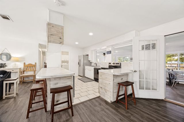 1910 Beavers Circle, Bonham, TX 75418