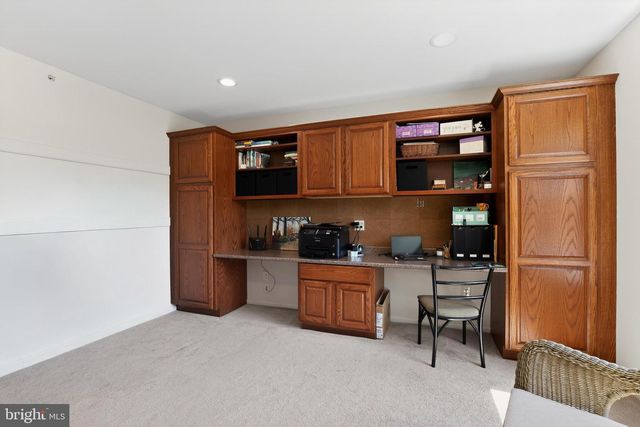 332 EVENING WALK LN, Warrington, PA 18976
