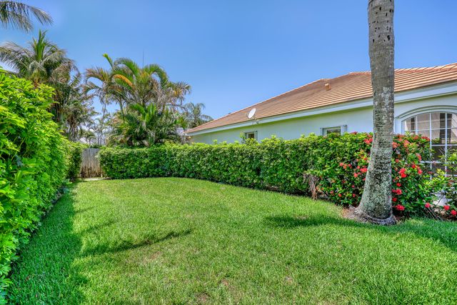 121 Olympus Way, Jupiter, FL 33477