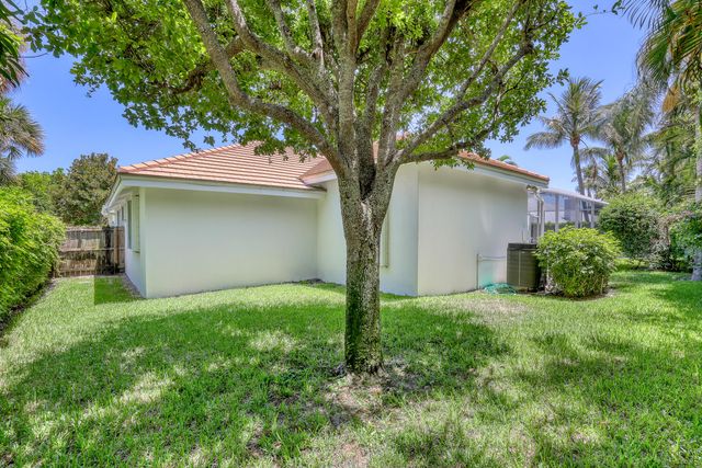 121 Olympus Way, Jupiter, FL 33477