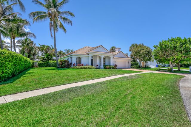 121 Olympus Way, Jupiter, FL 33477