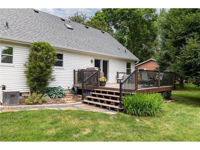 67 W Wood Ridge Drive, River Falls, WI 54022
