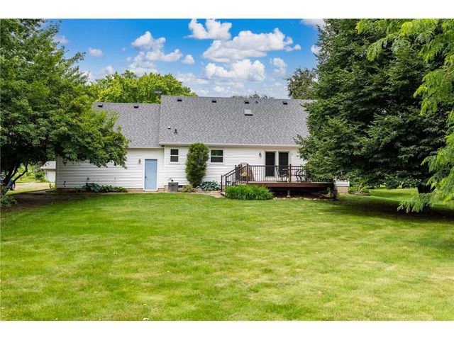 67 W Wood Ridge Drive, River Falls, WI 54022