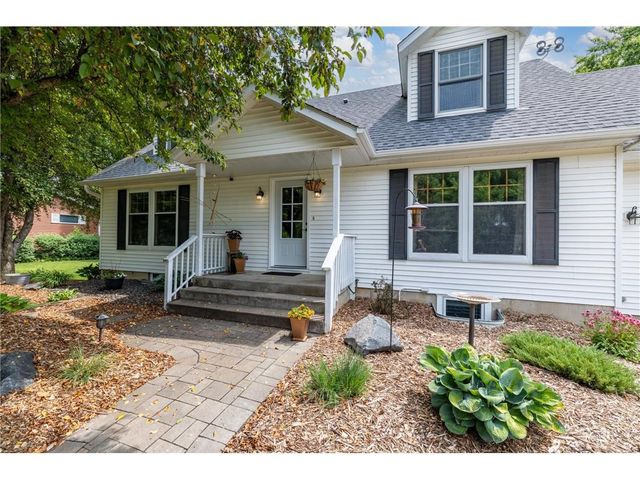 67 W Wood Ridge Drive, River Falls, WI 54022