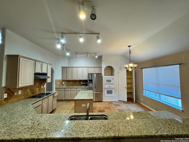 18715 Rogers Pass, San Antonio, TX 78258