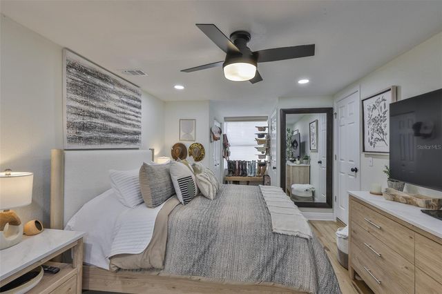 4703 W WALLACE AVENUE, Tampa, FL 33611