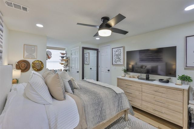 4703 W WALLACE AVENUE, Tampa, FL 33611