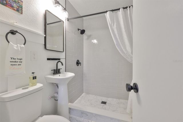 4703 W WALLACE AVENUE, Tampa, FL 33611