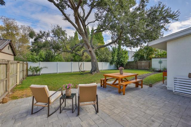 4703 W WALLACE AVENUE, Tampa, FL 33611