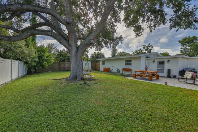 4703 W WALLACE AVENUE, Tampa, FL 33611