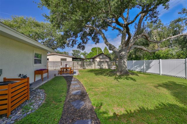 4703 W WALLACE AVENUE, Tampa, FL 33611