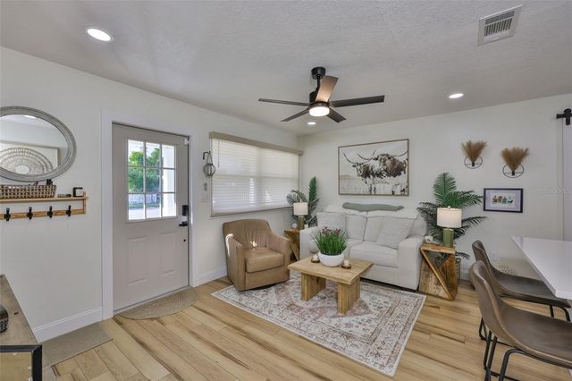 4703 W WALLACE AVENUE, Tampa, FL 33611