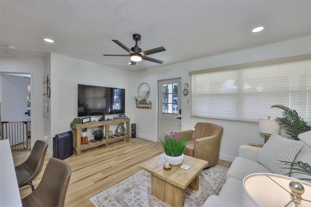 4703 W WALLACE AVENUE, Tampa, FL 33611