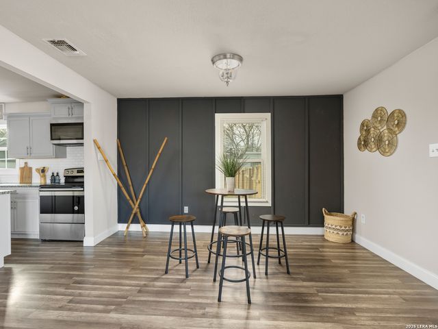 105 Avenue D, Converse, TX 78109