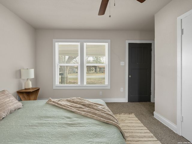 105 Avenue D, Converse, TX 78109