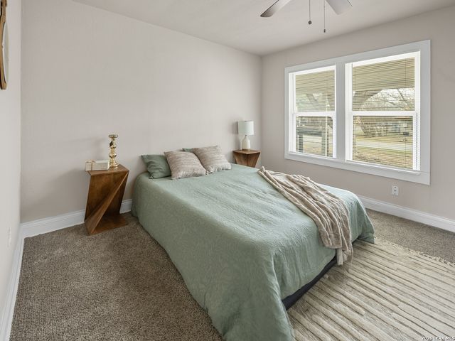 105 Avenue D, Converse, TX 78109