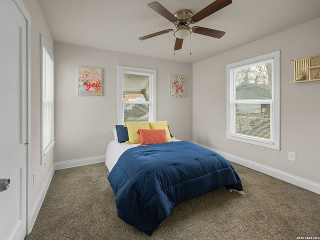 105 Avenue D, Converse, TX 78109