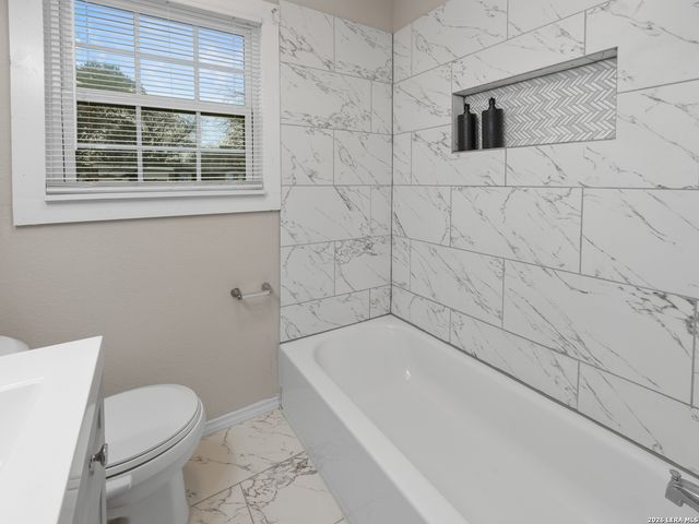 105 Avenue D, Converse, TX 78109