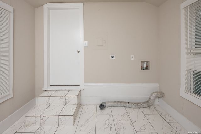 105 Avenue D, Converse, TX 78109