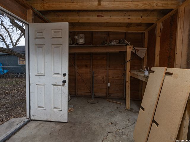 105 Avenue D, Converse, TX 78109