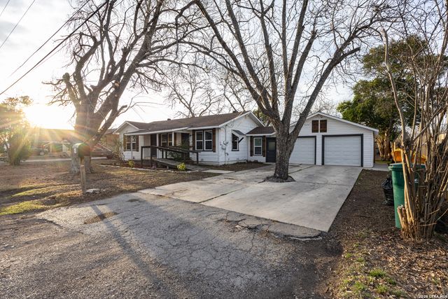 105 Avenue D, Converse, TX 78109