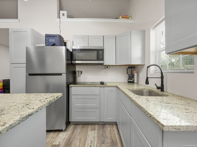 105 Avenue D, Converse, TX 78109