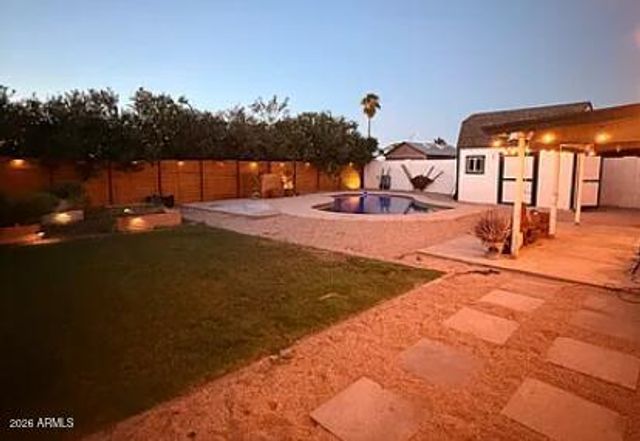 1318 W Tonopah Drive, Phoenix, AZ 85027