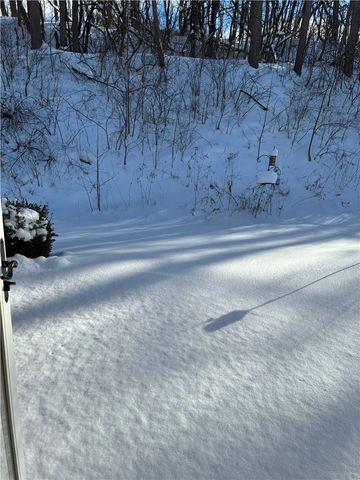 74 Amberwood Place, Greece, NY 14626