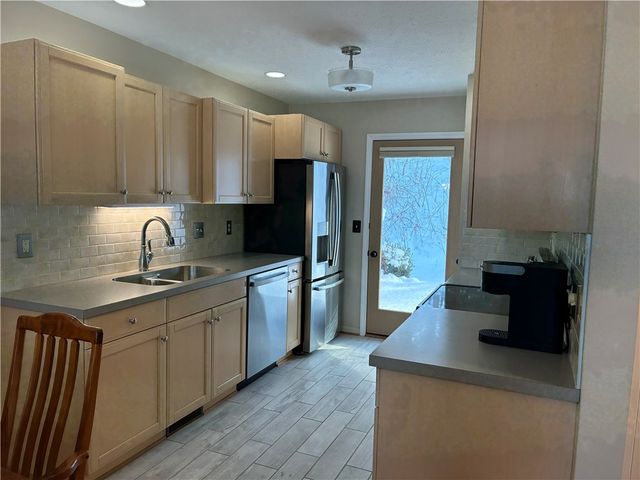 74 Amberwood Place, Greece, NY 14626