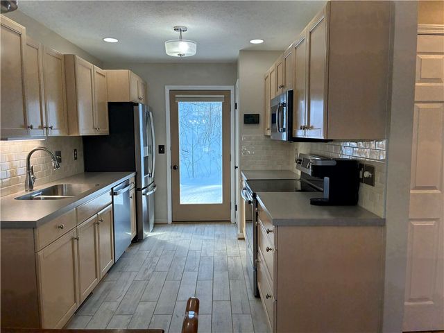 74 Amberwood Place, Greece, NY 14626