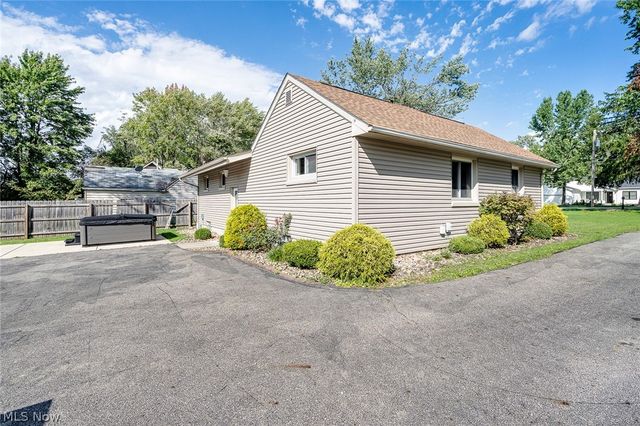 4508 Messerly Road, Canfield, OH 44406