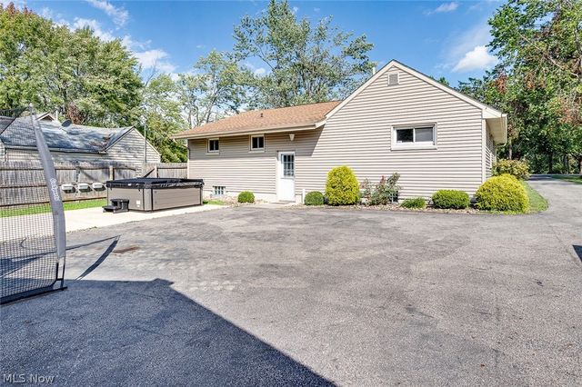 4508 Messerly Road, Canfield, OH 44406
