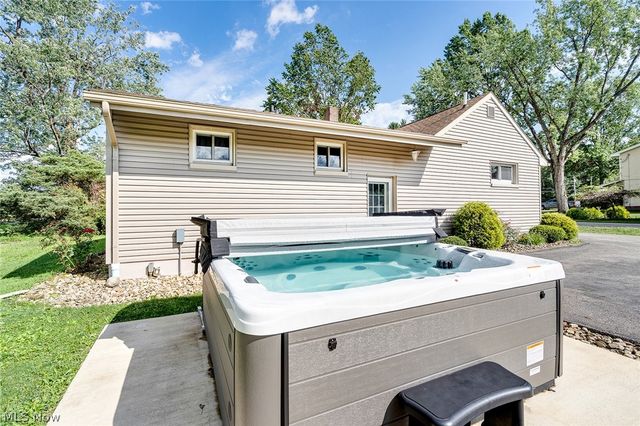 4508 Messerly Road, Canfield, OH 44406