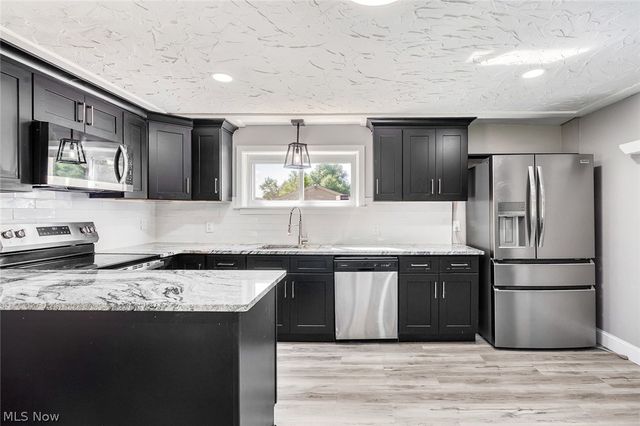 4508 Messerly Road, Canfield, OH 44406