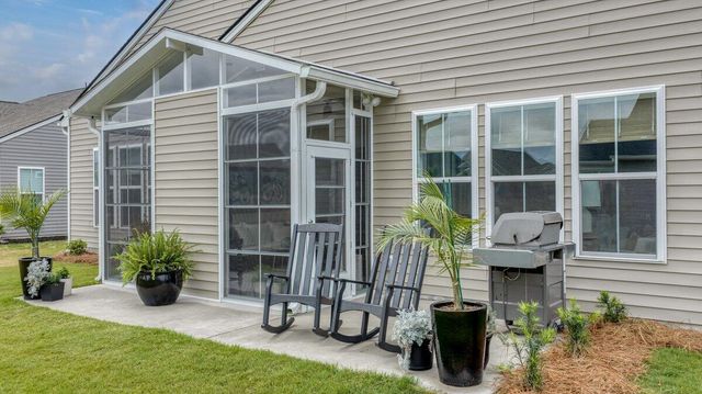 581 Marsh Cove Circle, Summerville, SC 29486
