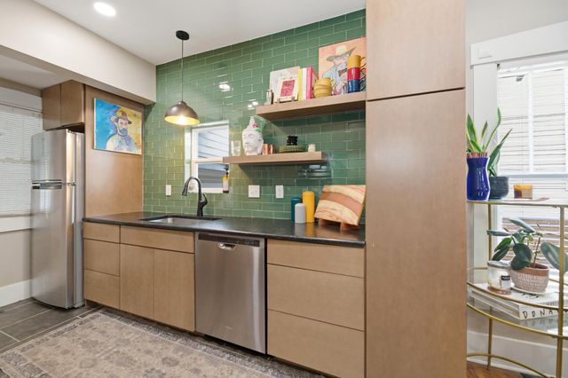 431 S Clifton Ave, Wichita, KS 67218