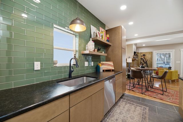 431 S Clifton Ave, Wichita, KS 67218