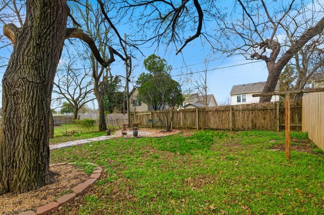 431 S Clifton Ave, Wichita, KS 67218